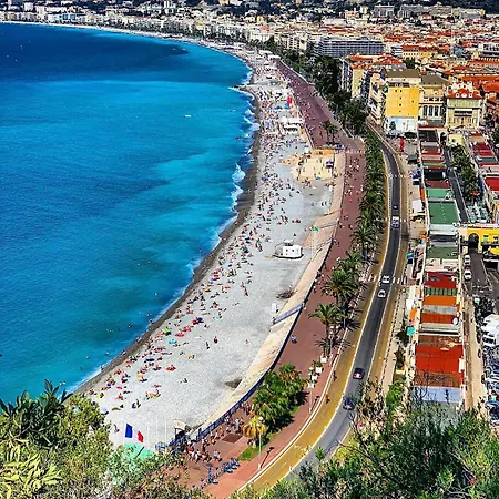 Le Palais Du Chateau Port De Antiquaires * Nice
